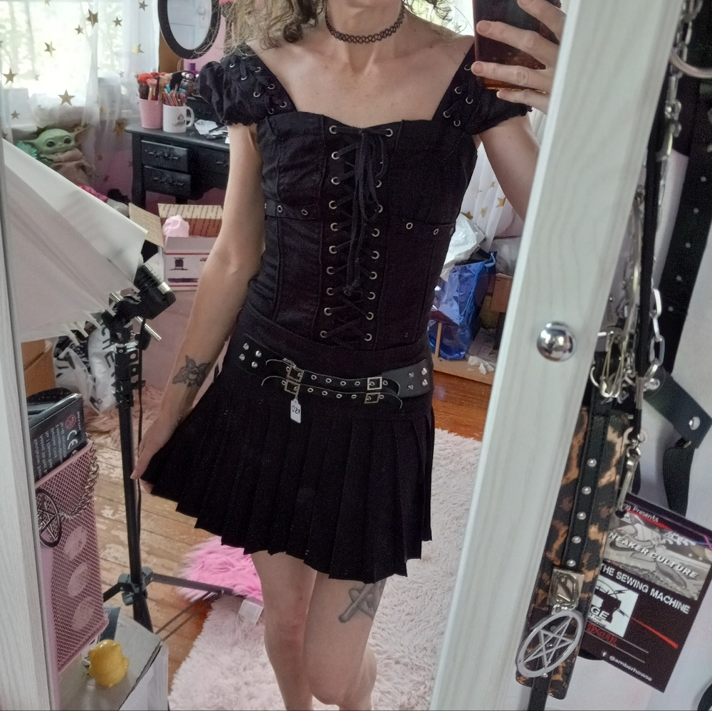 Tripp corsets! Collection post! Only 2 remain! Sev unlisted atm!!! Ask! - Picture 6 of 16